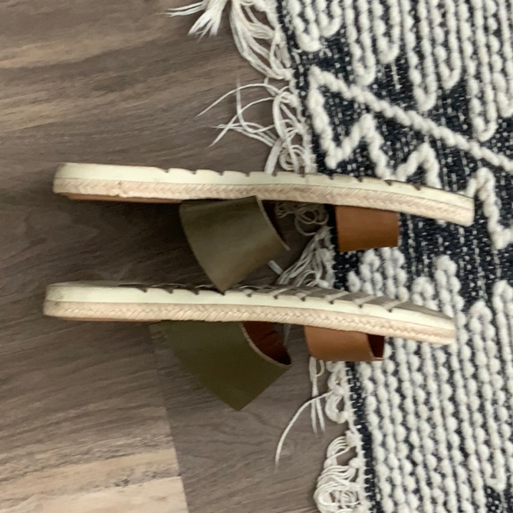 Sorel - Picture 4 of 5